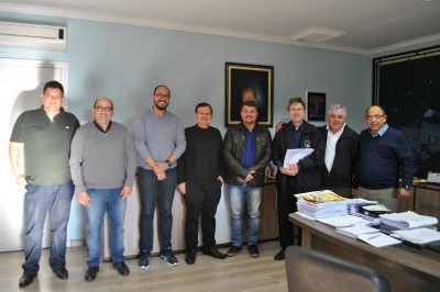 Prefeito de Paranaguá confirma apoio à Festa da Padroeira do Paraná Padre Parron e lideranças começam a tratar do evento realizado em novembro