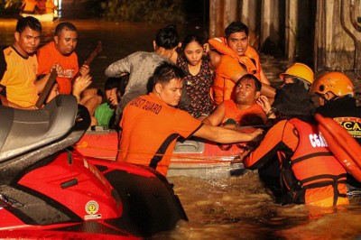 Socorristas buscam por vítimas de tempestade nas Filipinas; número de mortos chega a 200