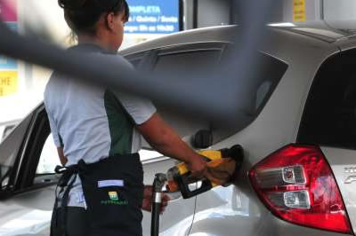 Petrobras reajusta hoje preço médio da gasolina e do diesel nas refinarias
