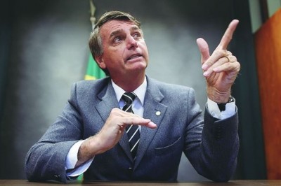 'Invadiu? É chumbo', afirma Bolsonaro em palestra no Rio