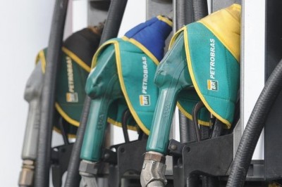 Ministros e Petrobras discutem alta no preço dos combustíveis