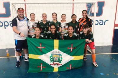 Equipe feminina de futsal parnanguara está entre as melhores do Paraná