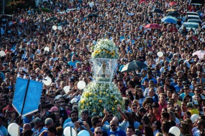 Procissão Solene atrai milhares de devotos de Nossa Senhora do Rocio