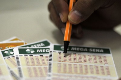 Mega-Sena pode pagar hoje prêmio de R$ 5,5 milhões