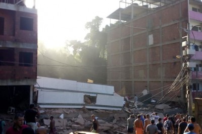 Dois prédios desabam em comunidade da Zona Oeste do Rio