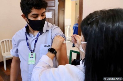 Mais de 11 mil trabalhadores portuários já foram vacinados no Paraná