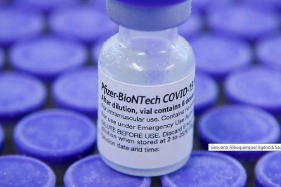 Nova remessa de vacinas da Pfizer chega ao país