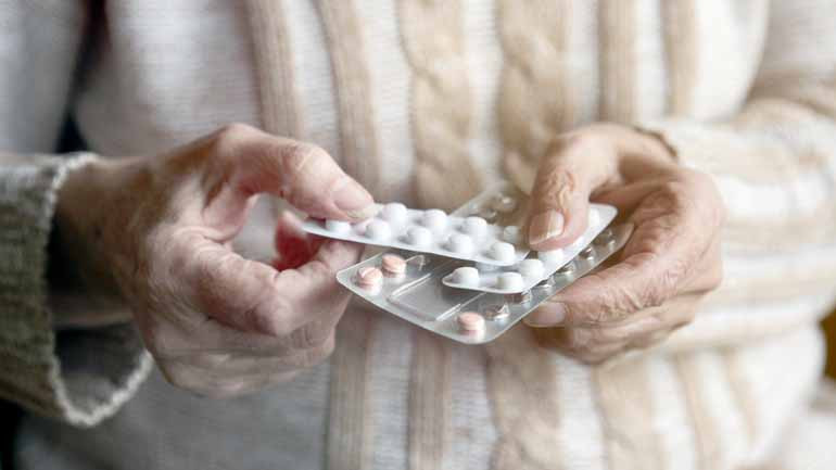 Os gastos com medicamentos representam 5,96% das despesas em famílias com idosos, enquanto para a população em geral esse índice é de 3,06%