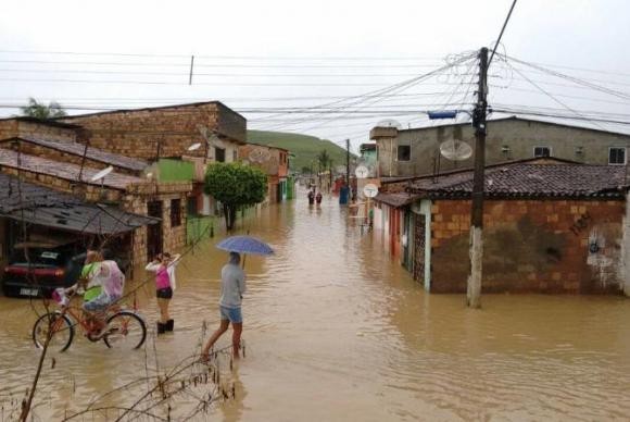 Fortes chuvas deixaram famílias desabrigadas e desalojadas em Ribeirão (PE)
