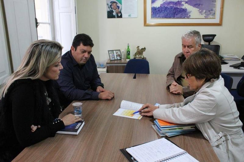 Secretário destacou visão do prefeito Marcelo Roque de diálogo com a entidade do Governo do Estado em prol do turismo, beneficiando a economia e a geração de empregos.