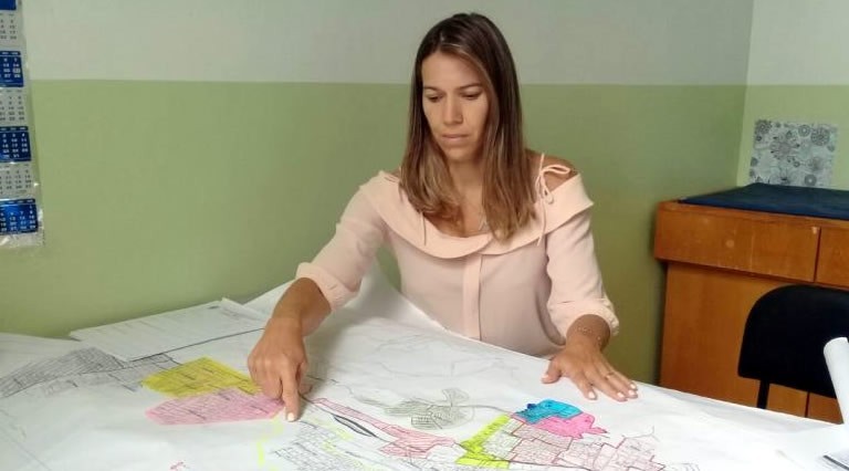 Estão sendo implantadas 33 equipes com a contratação de 270 profissionais iniciada nesta quinta-feira pelo prefeito Marcelo Roque. População beneficiada vai de 27.329 para 124.499 habitantes.