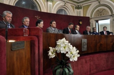 Atual e ex-vereadores de Curitiba terão que devolver recursos