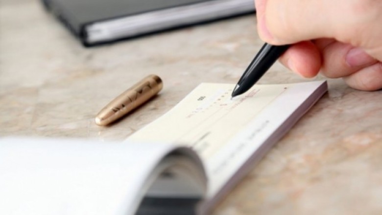 Comissão aprova critérios para recusa de cheques em estabelecimentos comerciais