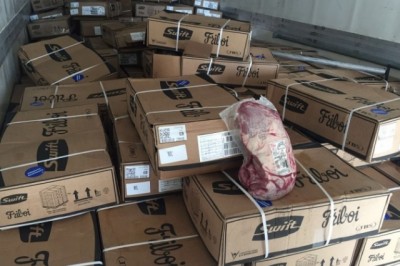 Polícia apreende 6.000 kilos de carne da Friboi vencida