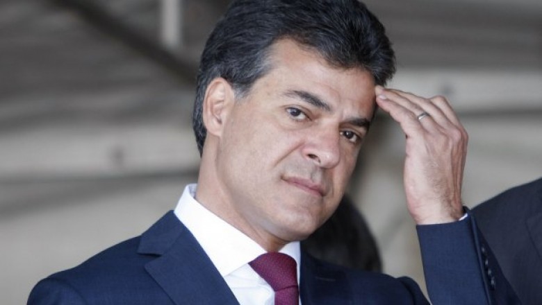 Governo Beto Richa coloca Copel e Sanepar à venda no “pacotaço”