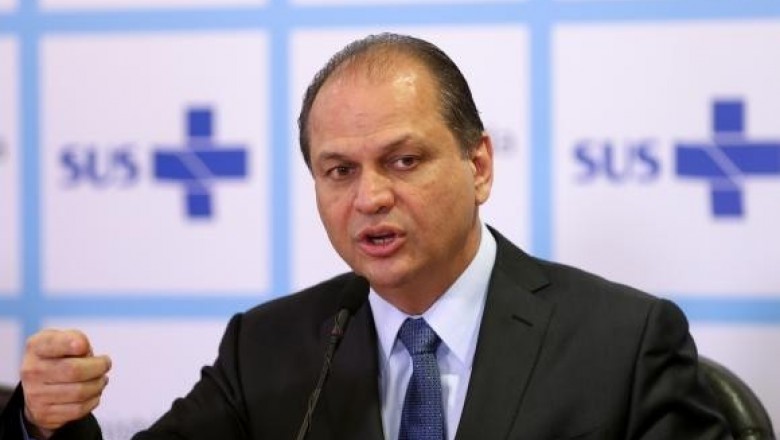 Ministro da Saúde quer multa para quem mantiver foco do Aedes em casa