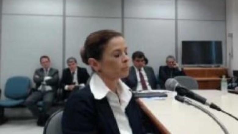 Ministério Público não faz perguntas a mulher de Cunha