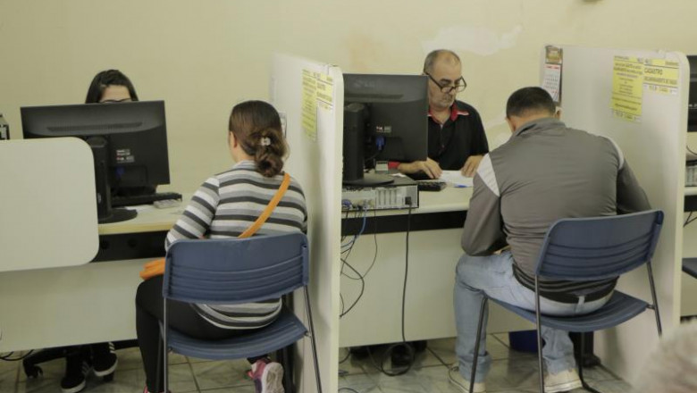 Oportunidade de Emprego! 25 vagas de emprego estão disponíveis para moradores de Paranaguá