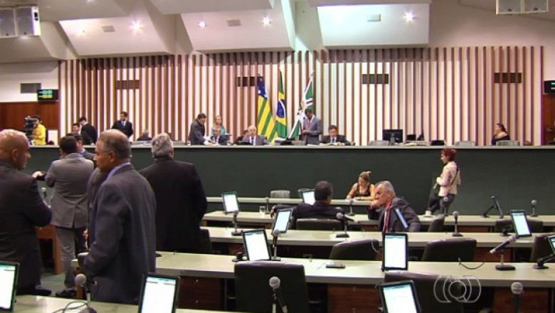 Deputados estaduais aprovam aumento do próprio salário no ES