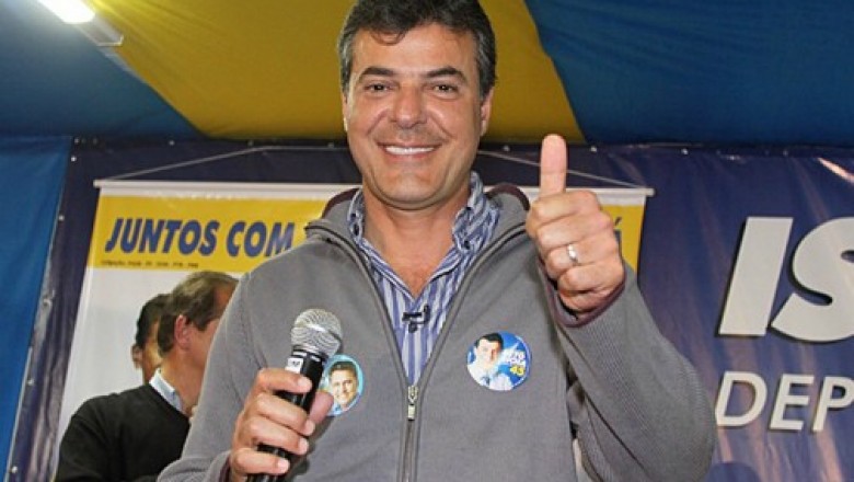 Governador Beto Richa vai tirar férias de 15 dias no exterior durante o carnaval