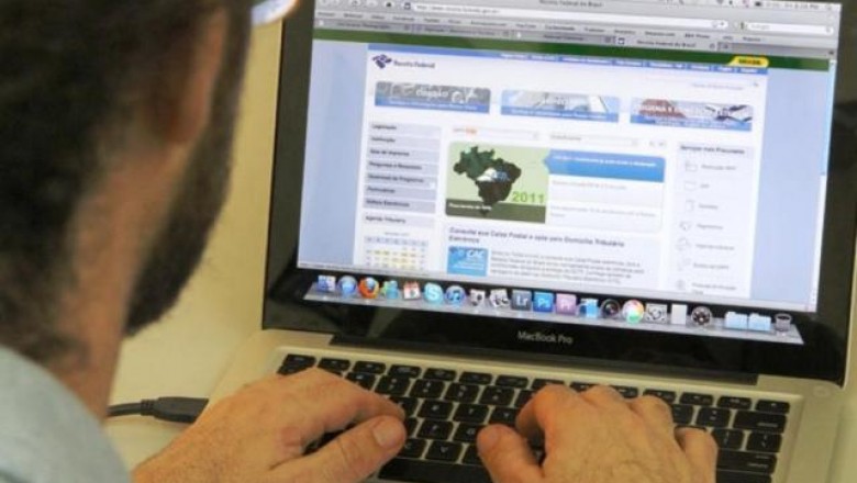 Programa para fazer declaração do Imposto de Renda estará disponível nesta quinta-feira