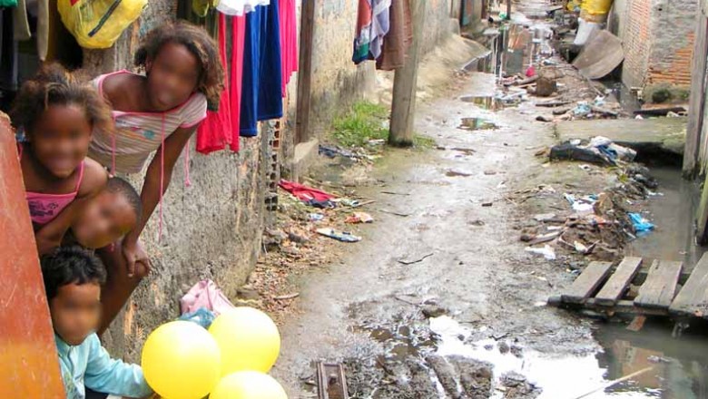 Metade dos brasileiros não tem acesso a rede de esgoto