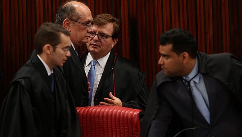 TSE dá mais prazo para defesas e adia julgamento de chapa Dilma-Temer