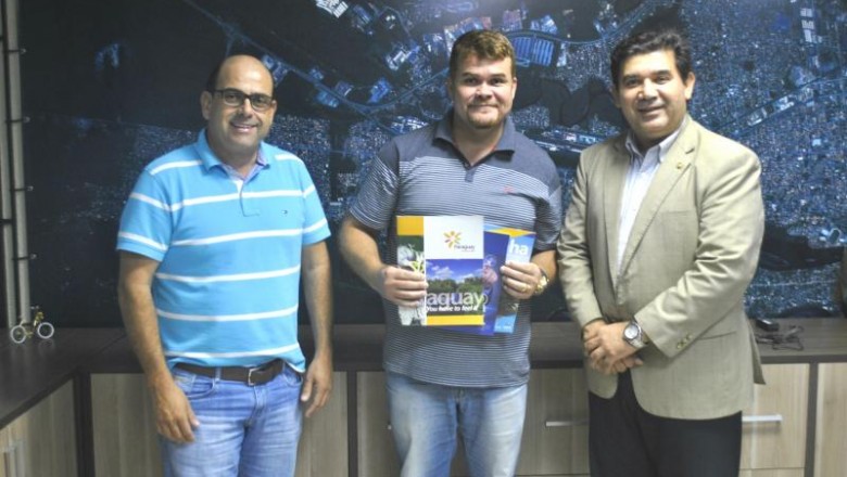 Prefeito e vice recebem visita do cônsul do Paraguai 