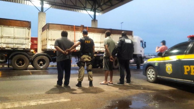 PRF apreende mais de duas toneladas de maconha em bitrem