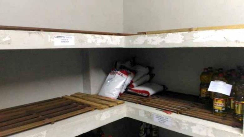 Falta de mantimentos deixa 1500 alunos sem refeição