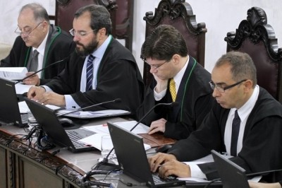 Tribunal de Contas alerta 18 municípios do Paraná por excesso de despesas de pessoal