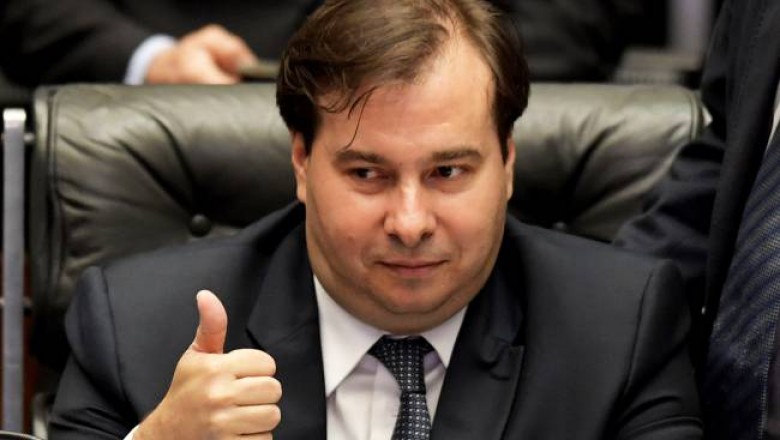 Rodrigo Maia sanciona projeto que libera venda de remédios emagrecedores