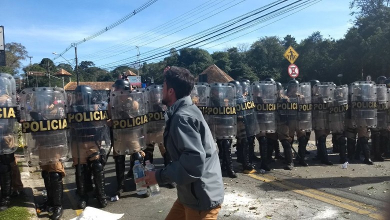 “Foi um sucesso”, avalia Beto Richa sobre confronto na Ópera de Arame