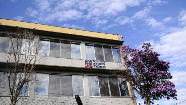 Positivo compra faculdade em Londrina