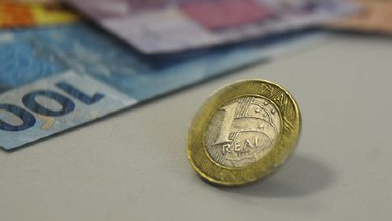 Novo salário mínimo terá impacto de R$ 12,7 bilhões nas contas do governo em 2018