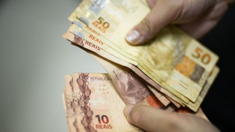 Receita começa a pagar hoje o 2º lote de restituição do Imposto de Renda