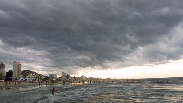 Marinha emite alerta de mau tempo no litoral paranaense