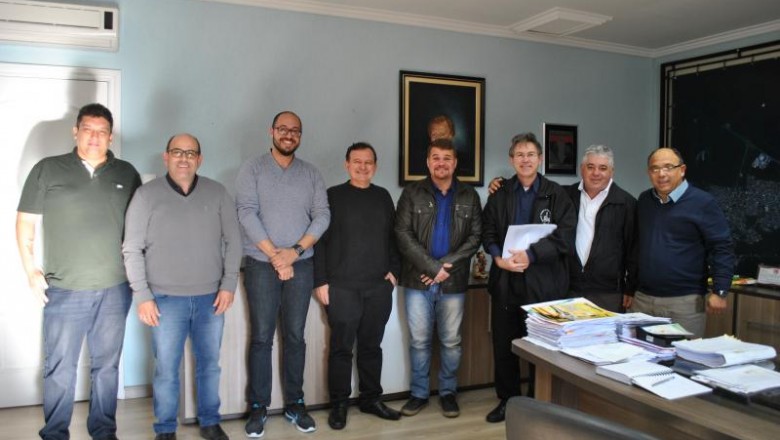 Prefeito de Paranaguá confirma apoio à Festa da Padroeira do Paraná Padre Parron e lideranças começam a tratar do evento realizado em novembro