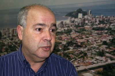 Ex-prefeito de Matinhos deve pagar 8 multas, que somam R$ 11,6 mil