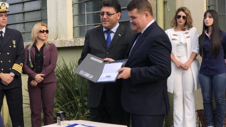 Correios lançam selo comemorativo aos 369 anos de Paranaguá