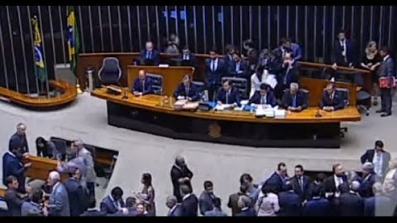 Acompanhe ao vivo a votação na Câmara da denúncia contra Temer