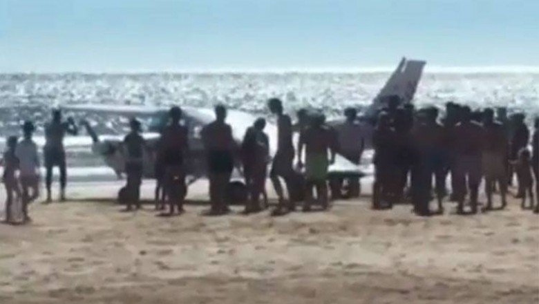 Avião faz pouso de emergência em praia de Portugal e mata duas pessoas