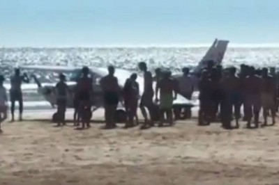 Avião faz pouso de emergência em praia de Portugal e mata duas pessoas
