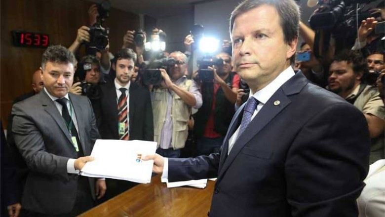 Presidente da OAB pede ao STF para Maia desengavetar impeachment de Temer