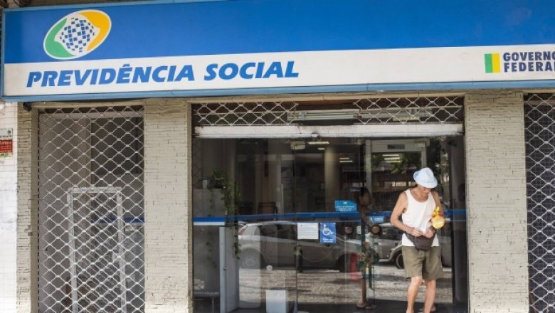 INSS paga a primeira parcela do 13º salário a partir desta sexta-feira