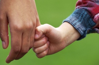 Câmara aprova lei que encurta prazo para adoção de crianças e adolescentes