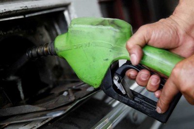 Petrobras faz novo reajuste e gasolina já sobe mais 2,6%