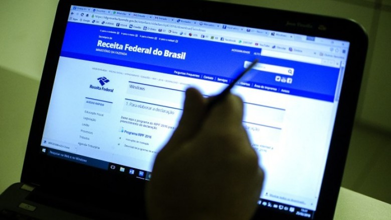 Receita libera nesta sexta-feira consulta ao quarto lote de restituição do Imposto de Renda