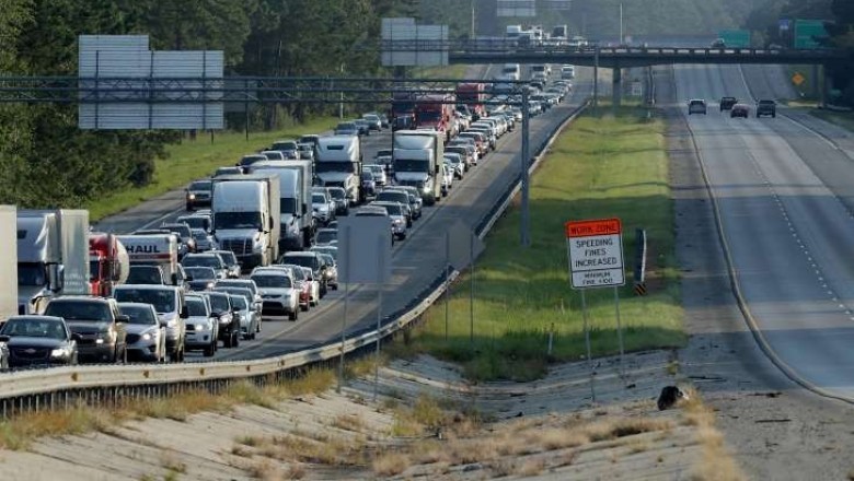 Flórida sofre saída em massa com aproximação do furacão Irma