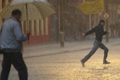 Defesa Civil emite alerta de chuva ácida no Paraná